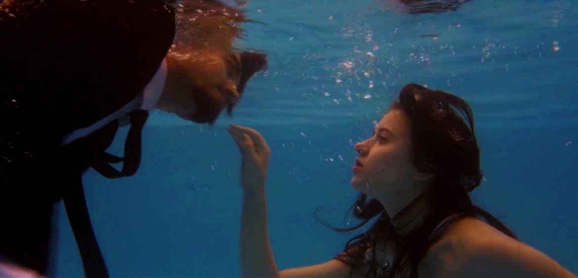underwater fashion film till death